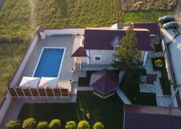 别墅 Gracija 阿然德洛维克